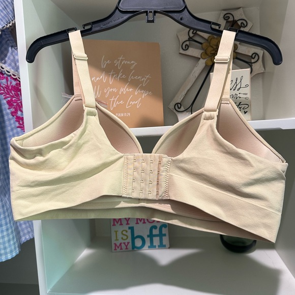 NWT Truekind® Daily Comfort Wireless Shaper Bra. XL. Color:  Chai - Picture 2 of 3